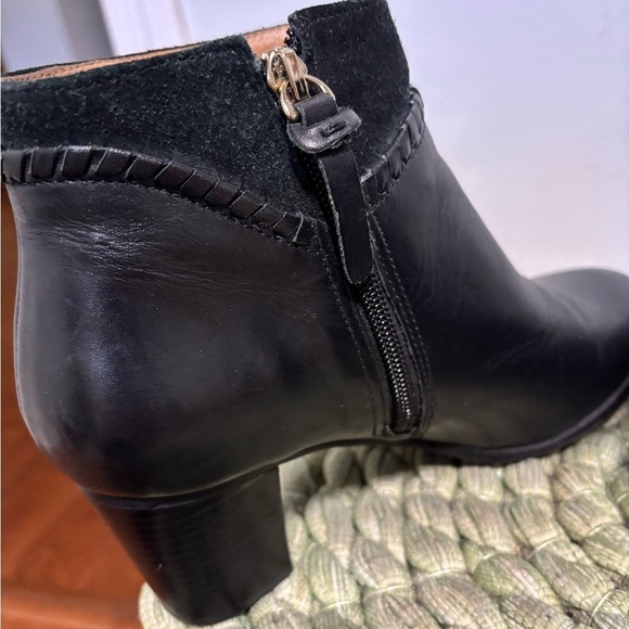 Jack Rogers Chandler Black Leather/Suede Boho Heel Ankle Booties - Picture 6 of 9
